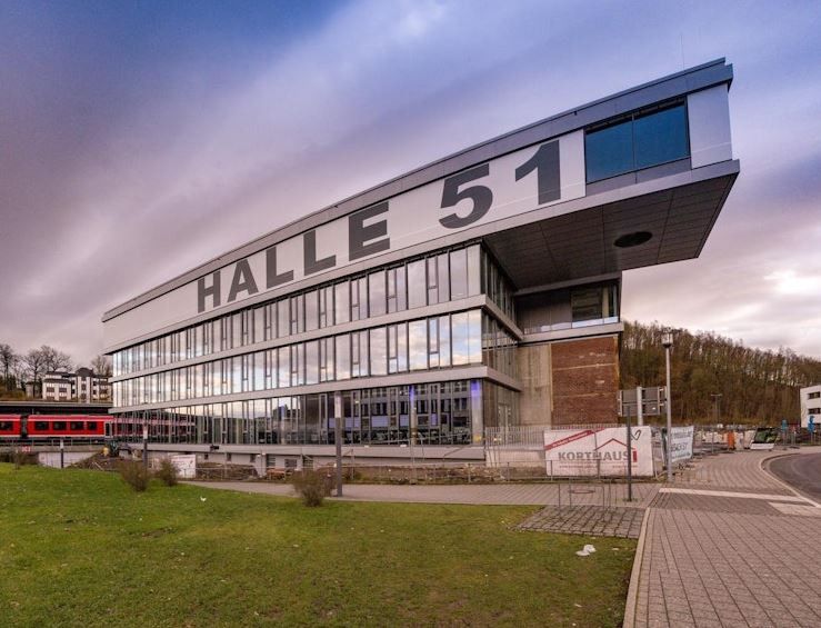 halle 51